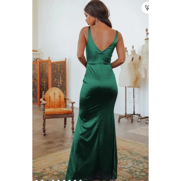 Lulus Melora Emerald Green Satin Sleeveless Maxi Dress - Picture 3 of 6